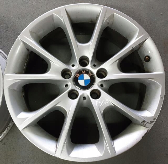 1x Alufelge 18 Zoll 8.5" 5x120 47ET Glanz Silber 6796251 BMW F30 F32 F31 FEL4221333434qk