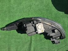 Laden Sie das Bild in den Galerie-Viewer, Frontscheinwerfer Kia Sportage 92102-F1110 Xenon Rechts Scheinwerfer Headlight SCH5326092052ku