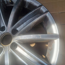 Load image into Gallery viewer, 1x Alufelge 18 Zoll 7.0" 5x112 43ET Glanz Silber 5N0601025AF VW Tiguan Rim Wheel FEL4562081064ve