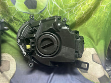 Laden Sie das Bild in den Galerie-Viewer, Frontscheinwerfer Mini R56 7292049 7292050 Bi-Xenon Rechts oder Links