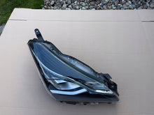 Load image into Gallery viewer, Frontscheinwerfer Toyota Yaris Rechts Scheinwerfer Headlight