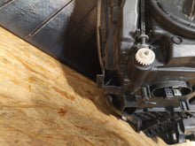 Laden Sie das Bild in den Galerie-Viewer, Frontscheinwerfer Mercedes-Benz W176 A1768202761 Links Scheinwerfer Headlight SCH3007109655jh