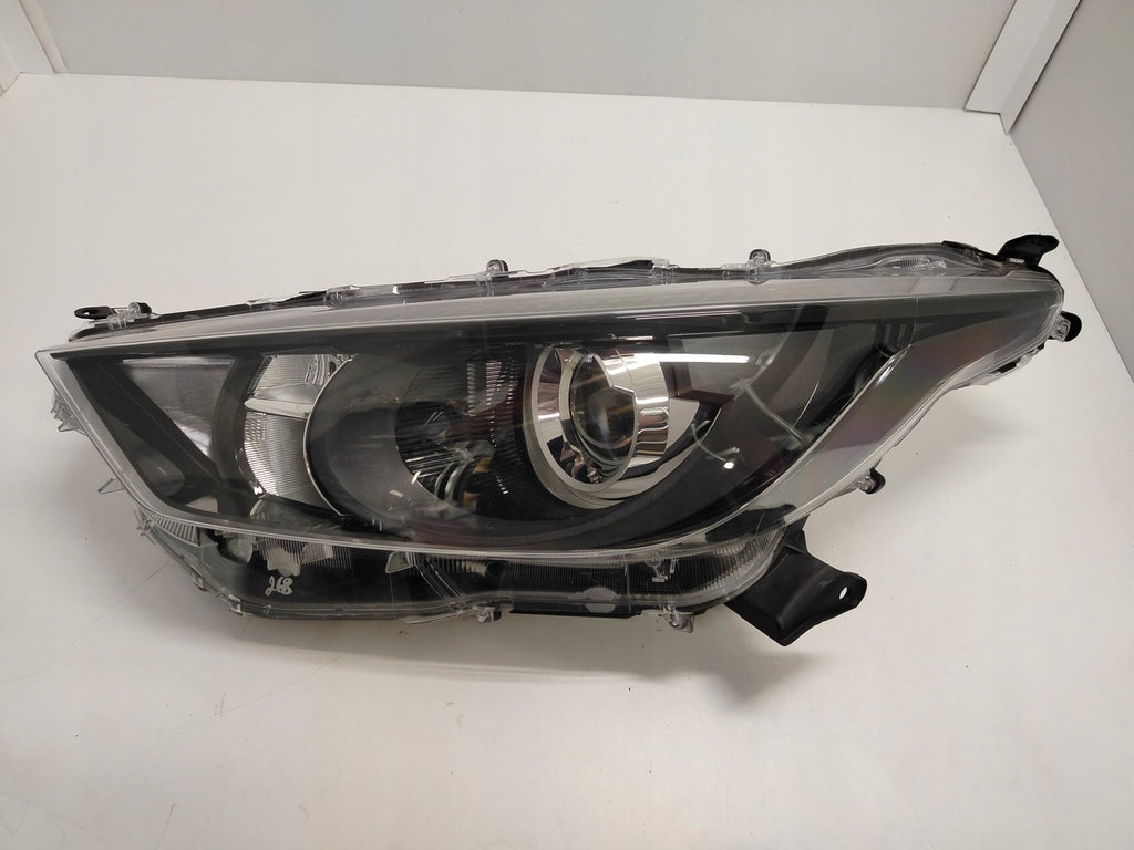 Frontscheinwerfer Toyota Yaris EUK0-6 Links Scheinwerfer Headlight SCH9517005936ba