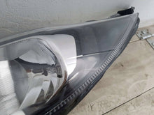 Laden Sie das Bild in den Galerie-Viewer, Frontscheinwerfer Ford Fiesta I 2126888 Ein Stück (Rechts oder Links) Headlight SCH4939840990um