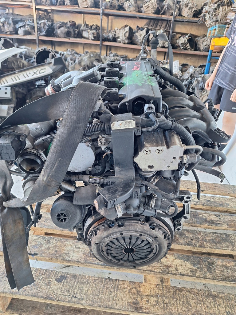 Motor Peugeot 3008 5F02 1.6 THP 155PS 156TKm Benzin Engine Unkomplett