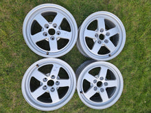 Laden Sie das Bild in den Galerie-Viewer, 4x Alufelge 16 Zoll 7.0" 5x112 35ET Glanz Silber 8W0601025 Audi A4 B9 Rim Wheel FEL8331477390ju
