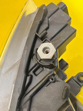 Laden Sie das Bild in den Galerie-Viewer, Frontscheinwerfer Seat Ibiza I 6F1941006E LED Rechts Scheinwerfer Headlight SCH2352086889wg