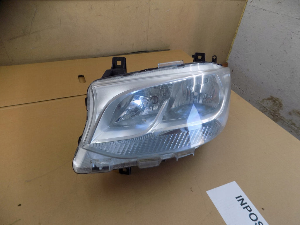 Frontscheinwerfer Mercedes-Benz Sprinter A9109060000 Links Headlight SCH8899191604ya