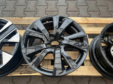 Laden Sie das Bild in den Galerie-Viewer, 1x Alufelge 17 Zoll 9678398277 Peugeot 2008 I Rim Wheel FEL1536687412ig