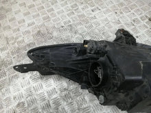Laden Sie das Bild in den Galerie-Viewer, Frontscheinwerfer Mazda II FRE39438 Rechts Scheinwerfer Headlight