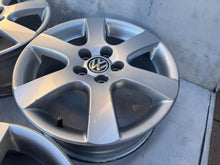Laden Sie das Bild in den Galerie-Viewer, 4x Alufelge 15 Zoll 6.0" 5x100 43ET Silber 6Q0601025R VW Rim Wheel FEL8251991291cs
