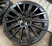 Load image into Gallery viewer, 1x Alufelge 17 Zoll 7.0" 5x112 41ET Glanz Schwarz BM00379 BMW Rim Wheel FEL4095671871va