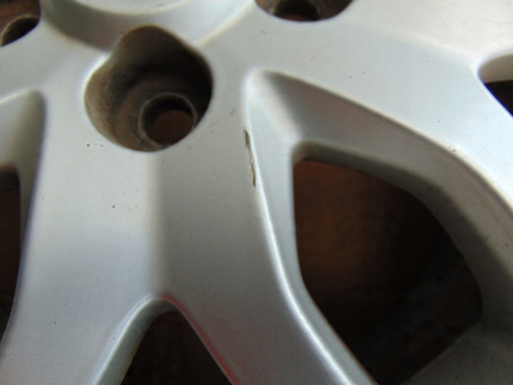 1x Alufelge 16 Zoll 6.5" 5x114.3 45ET Silber PZ474-E067D-Z Toyota Auris