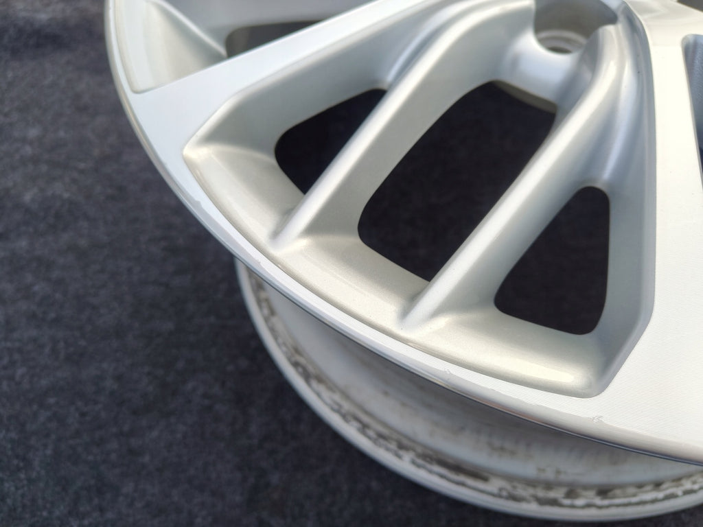 1x Alufelge 18 Zoll 8.0" 5x114.3 50ET Glanz Silber 42611-06E50 Toyota Camry FEL3004731037uz