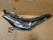 Laden Sie das Bild in den Galerie-Viewer, Frontscheinwerfer Toyota C-Hr 81150-F4180-00 Links Scheinwerfer Headlight SCH8850407731wd