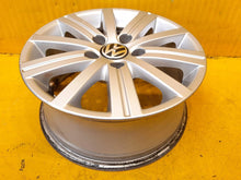 Load image into Gallery viewer, 1x Alufelge 15 Zoll 6.5&quot; 5x112 50ET Silber 5K0601025J VW Golf Vi Rim Wheel