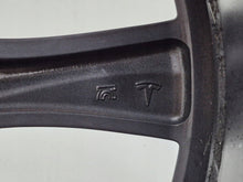 Laden Sie das Bild in den Galerie-Viewer, 1x Alufelge 19 Zoll 8.0&quot; 5x120 40ET Glanz Graphit 1059337-00-B Tesla Model S