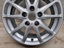 Load image into Gallery viewer, 1x Alufelge 16 Zoll 6.5" 5x114.3 40ET Glanz Silber KE409-3Z110 Nissan Juke F15 FEL4906800768hd