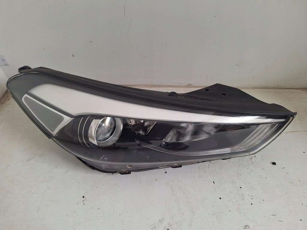 Frontscheinwerfer Hyundai Tucson 92102D7100 Rechts Scheinwerfer Headlight SCH9670341341eg