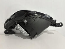 Laden Sie das Bild in den Galerie-Viewer, Frontscheinwerfer Peugeot 2008 208 II 9841641980 LED Rechts Headlight