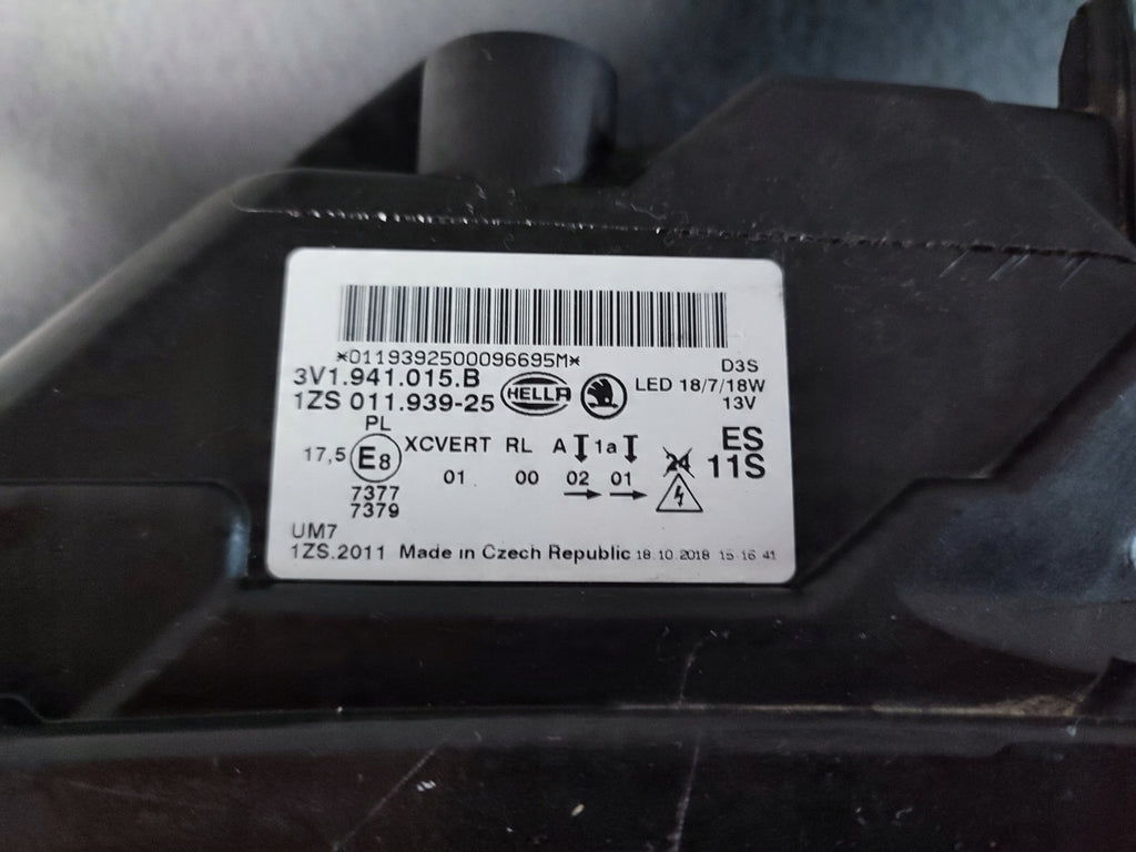 Frontscheinwerfer Skoda Superb III 3V1941015B Xenon Links Scheinwerfer Headlight