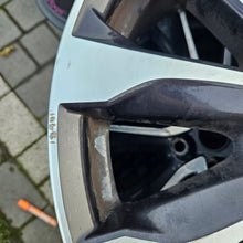 Load image into Gallery viewer, 1x Alufelge 18 Zoll 7.0" 5x114.3 50ET Glanz Graphit 9965417080 Mazda Cx3 Cx-3 Mg FEL5121479855aw