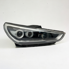 Laden Sie das Bild in den Galerie-Viewer, Frontscheinwerfer Hyundai I30 III 92102-G4100 LED Rechts Scheinwerfer Headlight