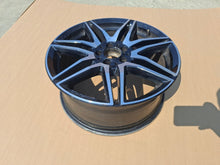 Laden Sie das Bild in den Galerie-Viewer, 1x Alufelge 19 Zoll 8.0" 5x112 A4474014500 Mercedes-Benz W447 Rim Wheel FEL6365292063tm