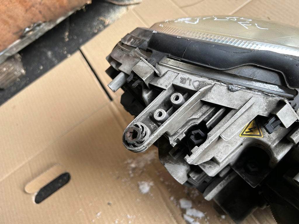 Frontscheinwerfer Mercedes-Benz W203 189WE4F169WE1D 1307329088 Xenon Links SCH1181097465fa