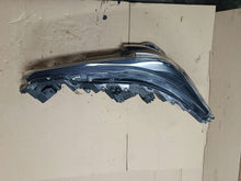Laden Sie das Bild in den Galerie-Viewer, Frontscheinwerfer Toyota Corolla 81110-02S60 Rechts Scheinwerfer Headlight SCH4858210831gg