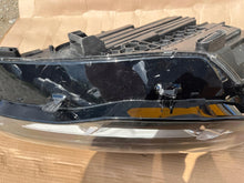 Laden Sie das Bild in den Galerie-Viewer, Frontscheinwerfer VW 571941059 Rechts Scheinwerfer Headlight SCH3819592461bc