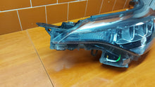 Laden Sie das Bild in den Galerie-Viewer, Frontscheinwerfer Toyota Chr C-Hr 81150-F4180 LED Links Scheinwerfer Headlight SCH2688746363re