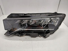 Laden Sie das Bild in den Galerie-Viewer, Frontscheinwerfer Skoda Octavia IV 5E4941009 LED Links Scheinwerfer Headlight SCH7450383388rr