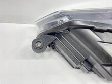 Laden Sie das Bild in den Galerie-Viewer, Frontscheinwerfer Skoda Superb III 3V1941016A Xenon Rechts Headlight