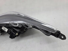 Laden Sie das Bild in den Galerie-Viewer, Frontscheinwerfer Toyota Corolla 81110-02T31-00 Rechts Scheinwerfer Headlight SCH9329476506gu