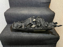 Laden Sie das Bild in den Galerie-Viewer, Frontscheinwerfer Toyota Yaris Cross Rechts Scheinwerfer Headlight SCH6523758750xh