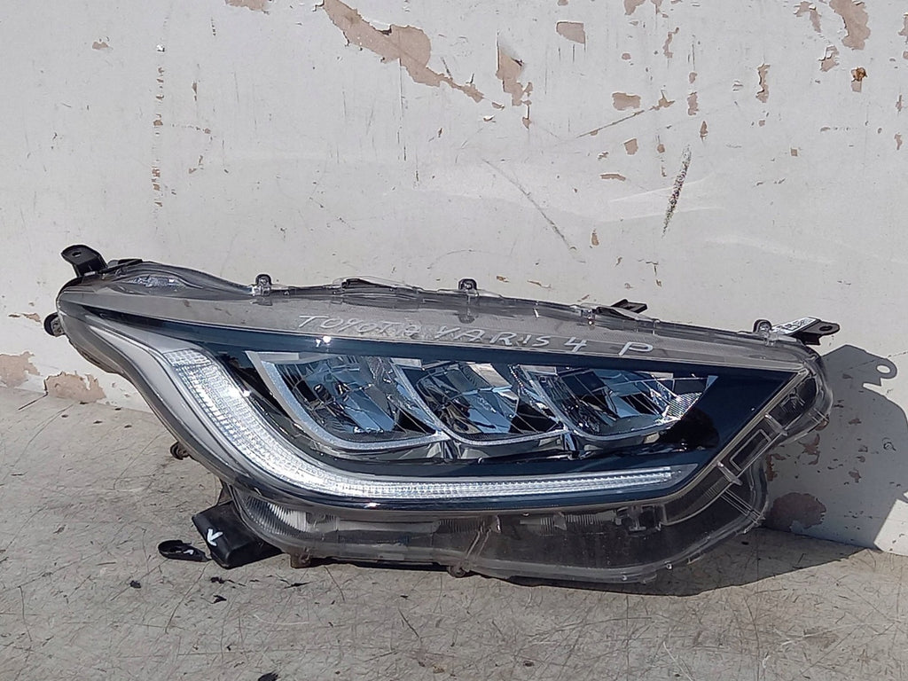 Frontscheinwerfer Toyota 4 Yaris CQA841 Rechts Scheinwerfer Headlight SCH8742785049oi