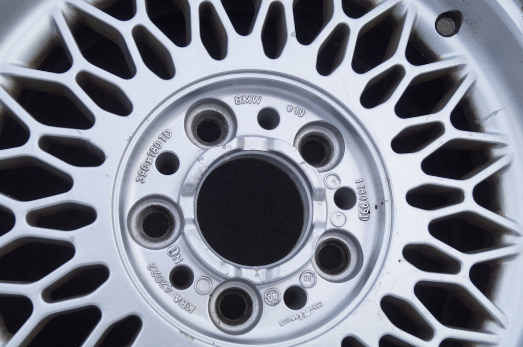 1x Alufelge 15 Zoll 7.0" 5x120 19ET Silber 1180991 BMW E32 E34 Rim Wheel
