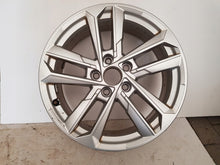 Laden Sie das Bild in den Galerie-Viewer, 1x Alufelge 17 Zoll 6.5" 5x112 43ET 8Y0601025L Audi A3 Rim Wheel FEL9877657041bb