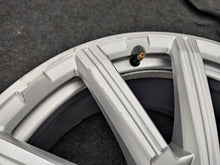 Load image into Gallery viewer, 1x Alufelge 20 Zoll 9.0" 5x112 33ET Glanz Silber 4M0601025AE Audi Q7 Rim Wheel FEL8668800537re