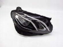 Laden Sie das Bild in den Galerie-Viewer, Frontscheinwerfer Mercedes-Benz W213 A2139069003 LED Rechts Headlight SCH8281042348ne