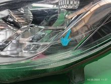 Laden Sie das Bild in den Galerie-Viewer, Frontscheinwerfer Ford Fiesta I L1BB-13E015LA Ein Stück (Rechts oder Links) SCH7608681526xf