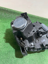 Laden Sie das Bild in den Galerie-Viewer, Frontscheinwerfer Peugeot Partner Rifter 90146217 Links Scheinwerfer Headlight SCH5906249953td