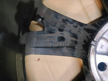 Load image into Gallery viewer, 1x Alufelge 17 Zoll 6.5&quot; 5x112 46ET Glanz 5E3601025AC Skoda Octavia 5e3