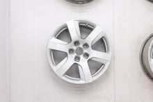 Load image into Gallery viewer, 1x Alufelge 17 Zoll 8.0&quot; 5x112 39ET Glanz Silber 4G0601025 Audi Rim Wheel