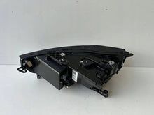 Laden Sie das Bild in den Galerie-Viewer, Frontscheinwerfer Seat Leon 5FB941006J Rechts Scheinwerfer Headlight