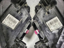 Laden Sie das Bild in den Galerie-Viewer, Frontscheinwerfer Mercedes-Benz W246 A2468207861 Xenon Ein Satz Headlight SCH1410197687ck