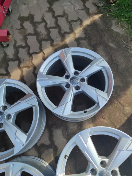 4x Alufelge 18 Zoll 8.0" 5x112 39ET 4K0601025D Audi A6 C8 Rim Wheel FEL4665741325io