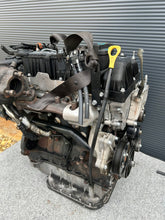 Load image into Gallery viewer, Motor Hyundai Kia Santa Fe Sorento D4HB 2.2 CRDI 156TKm Diesel Engine Komplett