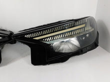 Laden Sie das Bild in den Galerie-Viewer, Frontscheinwerfer Audi Q4 89A941035 89A941036 Xenon Ein Satz Headlight SCH4450827960iy